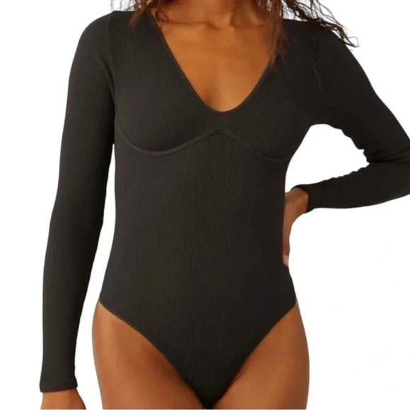 Free People NWOT | Meg Seamless Rib V Neck Bodysuit | M/L - Picture 1 of 11